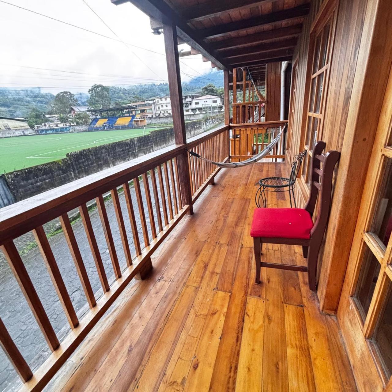 Hostal Vista Verde Mindo Bagian luar foto
