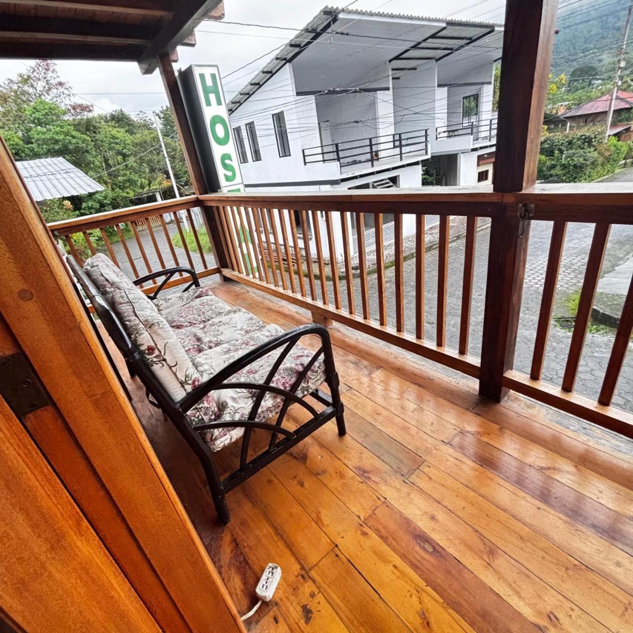 Hostal Vista Verde Mindo Bagian luar foto