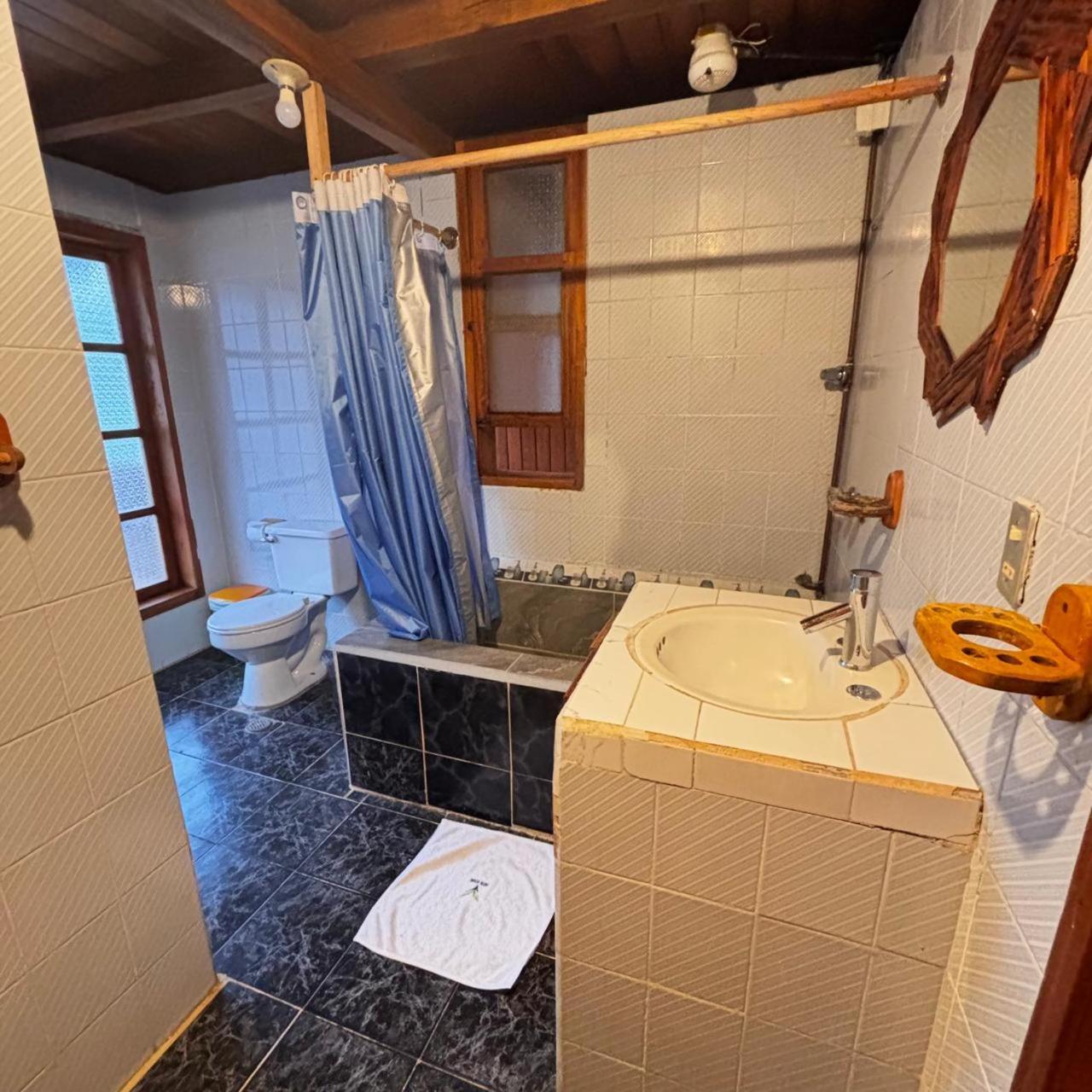 Hostal Vista Verde Mindo Bagian luar foto