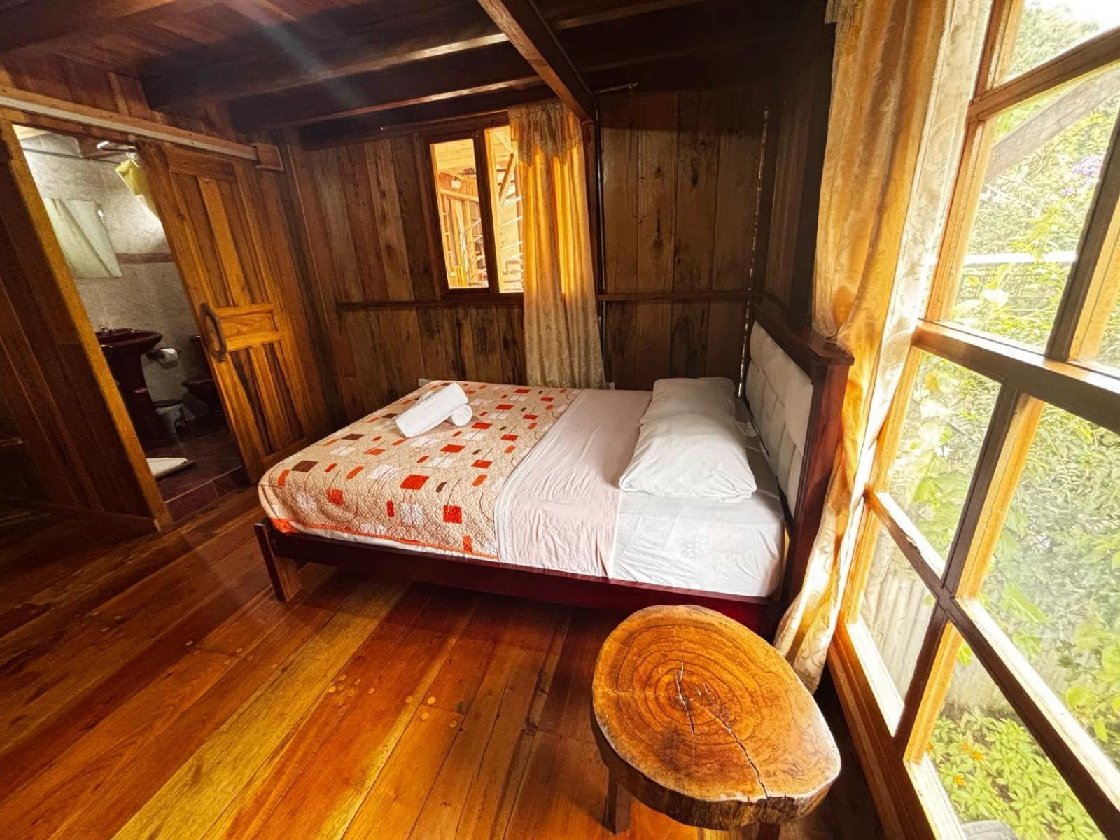 Hostal Vista Verde Mindo Bagian luar foto