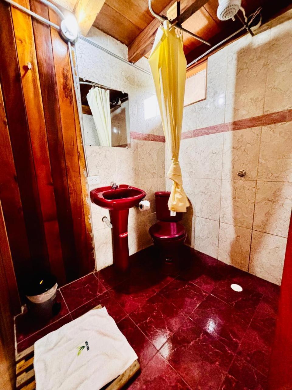 Hostal Vista Verde Mindo Bagian luar foto